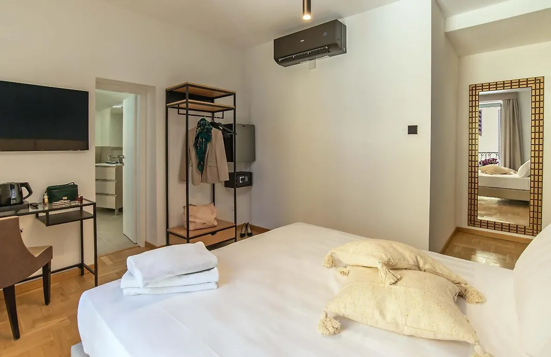 Essence Guesthouse-1